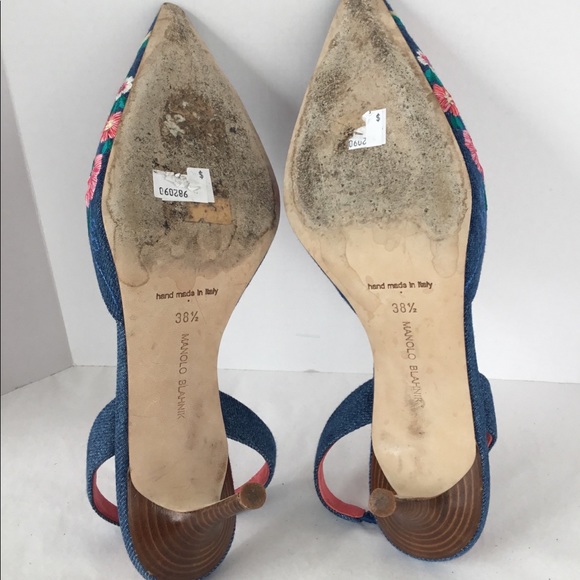 MANOLO BLAHNIK FLORAL EMBROIDERED DENIM SLINGBACKS - Picture 8 of 8